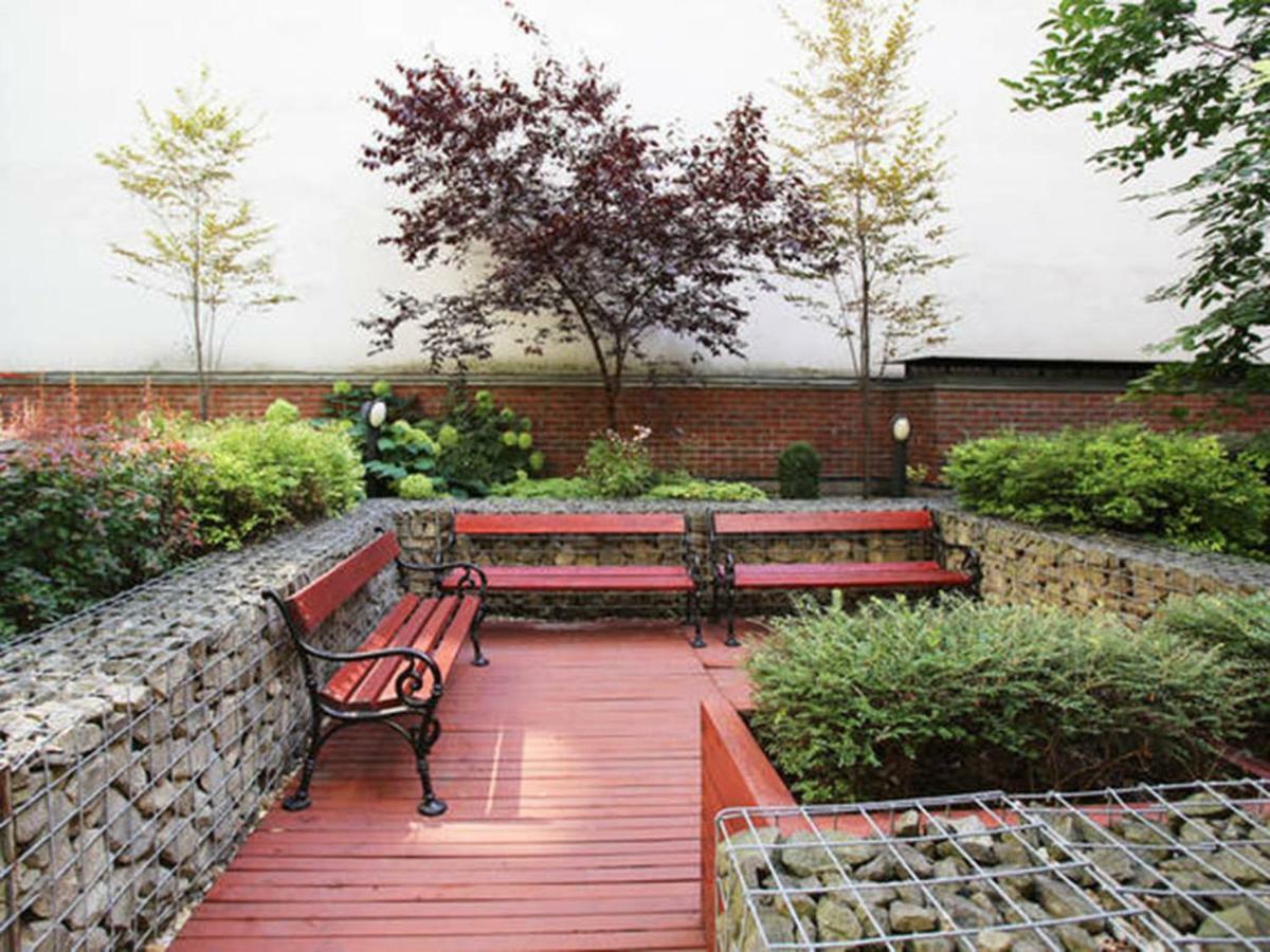 Appartement Downtown Garden Isle In Urban Style-Free Parking à Budapest Extérieur photo