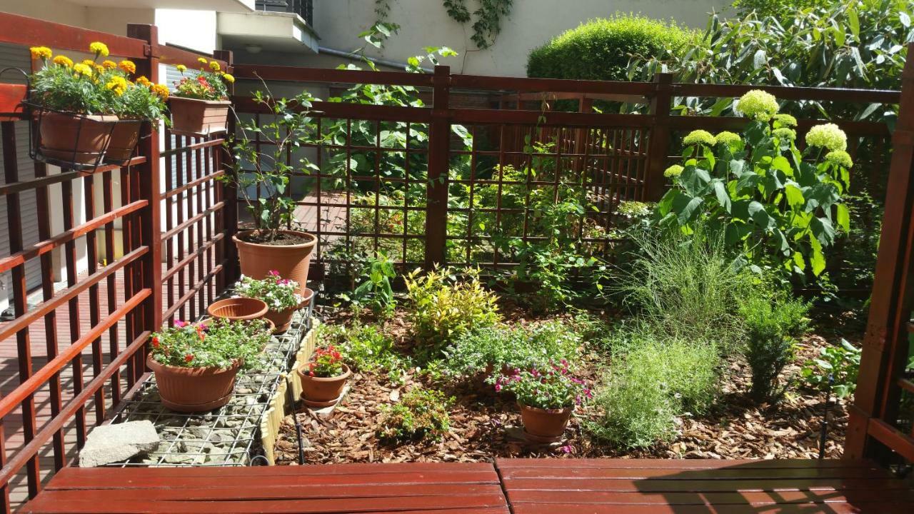 Appartement Downtown Garden Isle In Urban Style-Free Parking à Budapest Extérieur photo